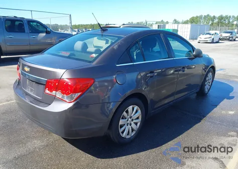 2011 Chevrolet Cruze Ls z USA, uszkodzony, nr VIN 1G1PC5SH8B7227994